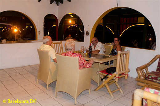 9476-To_Dove_Love_Dining_Area.jpg